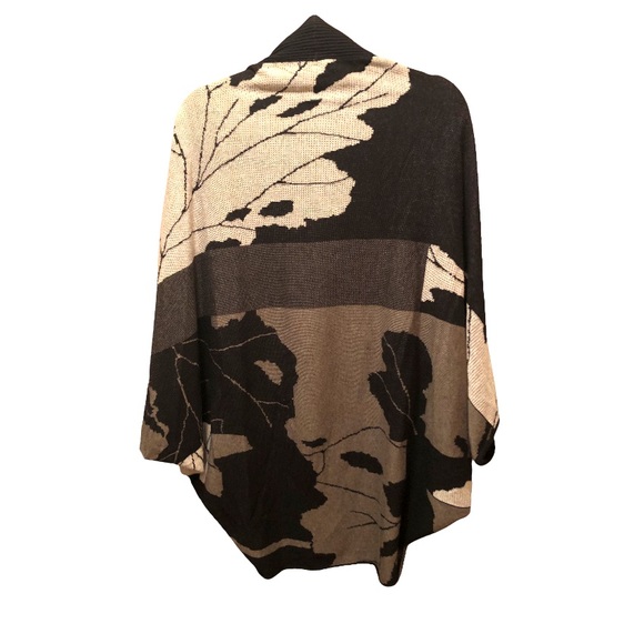 ⭐️ DIKTONS BARCELONA SPAIN ⭐️ Cocoon Knit Cardigan - Picture 3 of 5